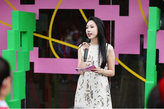 ��ɫʧ����Ʒ